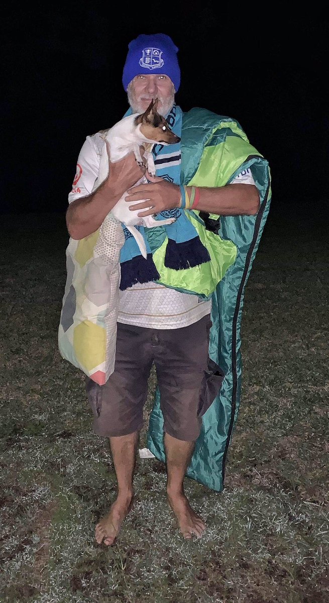 rawprawn25's tweet photo. Me and #BaileetheJetsDogg / #theCompressedHoundofthePeople somewhere in the back blocks of Barnsley.
I’m getting a spot tonight for tomorrow night’s absolutely #freekicking #OfftheChain @BBulldogsFC v @HamiltonAzzurri @FFACup Rd.3 #Cracka
#haaaanging #MagicofTheCup https://t.co/4GiOFEOs7k
