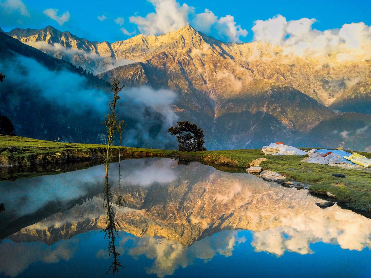 LaurenceBorde1's tweet image. Beauty and serenity. Where can you find it in your everyday life? You don’t have to be in the Himalayas to enjoy tranquility. FIND THE BEAUTY IN YOUR EVERY DAY #bebrilliant #openmindedness #possibility #mindfulness #meditation #yoga #space #flow #himalayas #india #gonetomeditate