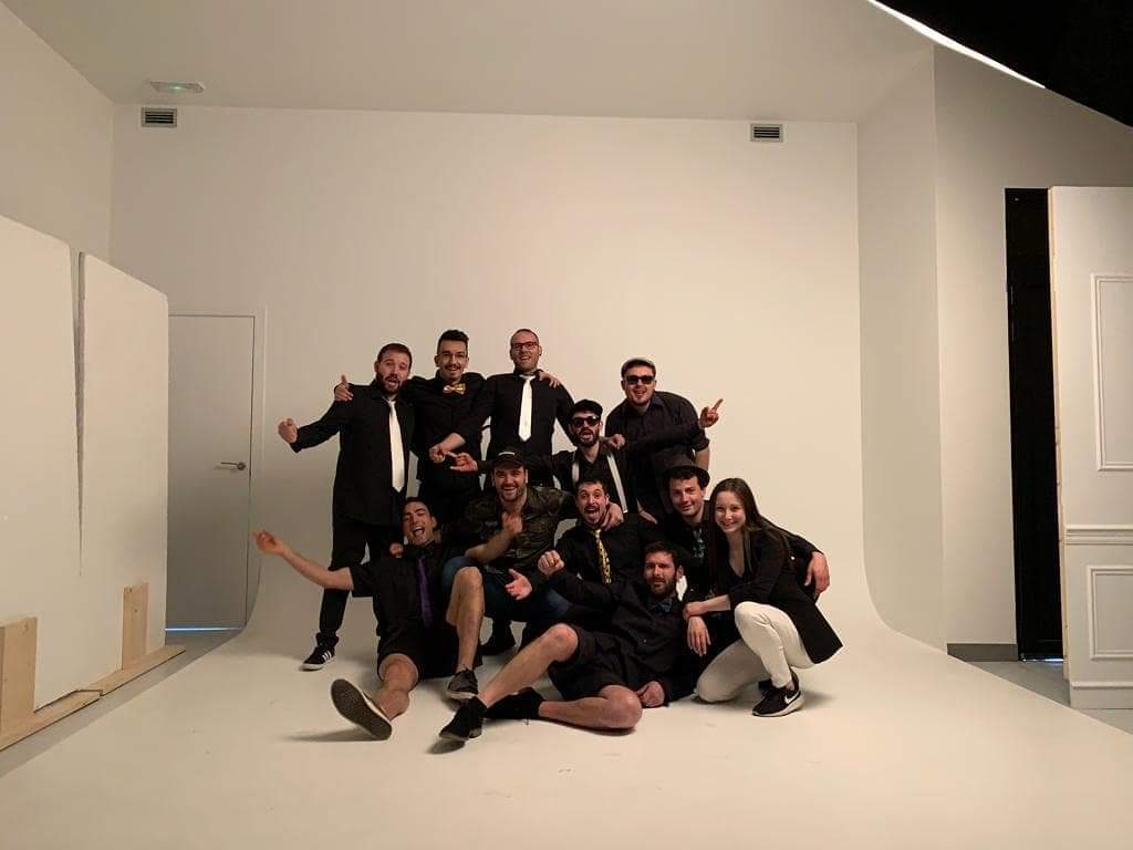 Onte rematamos a sesión coa familia de @estudioprolight 🔥
Grandes Rodri Molestia e Eva Pastoriza!