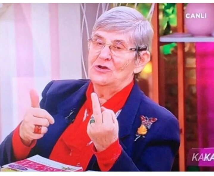 TextReaper's tweet image. Fuck them bread eaters