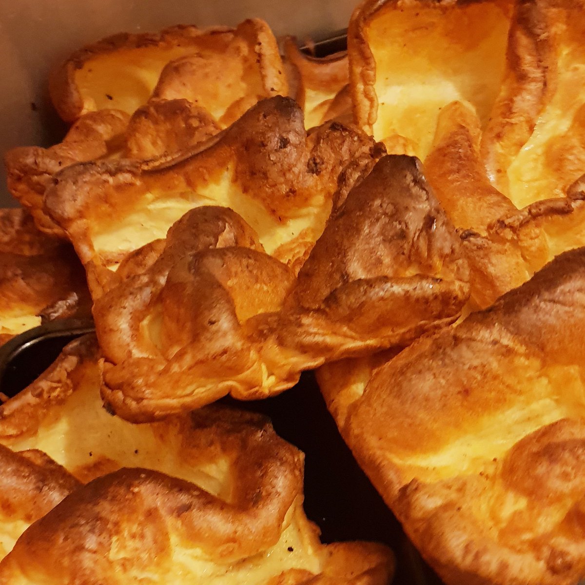Happy Mommas Day Mommas!
Bfast and brunch served from 10.30 or join us for lunch. Giant Yorkshires stuffed with slow cooked brisket, super succulent chicken breast or our nutty vegan roast. Oldshool puds, lush coffee and you can bring a bottle!
  ***TAKEAWAY AVAILABLE***