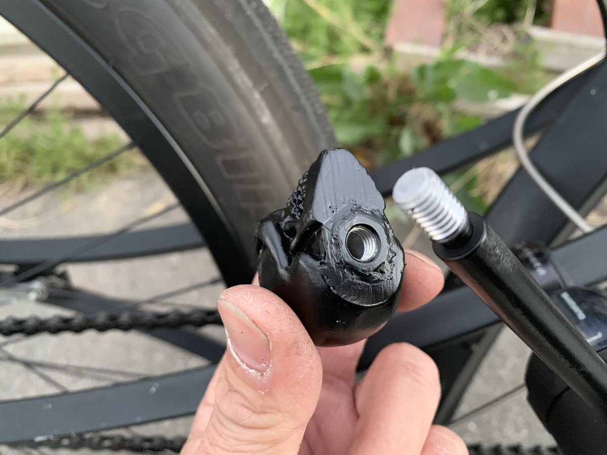 romesama_'s tweet photo. 100均のスカルペンスタンドでシフトノブ作りました♪
裏をドリルで穴開けてナット入れて接着してから隙間と上部にグルーガン流しこんで塗装😉
#RuffCycles
#Firebikes
#CustomBicycle
#CustomCruiser
#StretchCruiser
#ビーチクルーザー
#LowKustomBC https://t.co/epL3uRKwhA