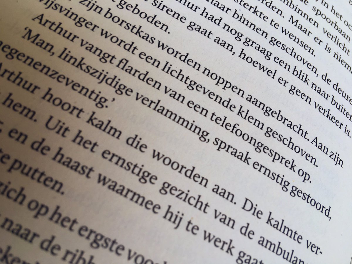 Germieke's tweet photo. Net begonnen met lezen van het #boekenweekgeschenk Vergis ik me of is dit niet waarschijnlijk: Linkszijdige verlamming en ernstige spraakstoornis? #klinischredeneren Verstoord mijn nieuwsgierigheid naar de rest. https://t.co/SVJ0HOgEr2