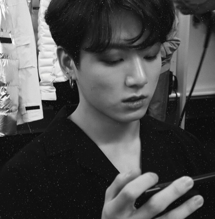 jungkookedit's tweet photo. ✨🖤 https://t.co/Ca707ZahX1