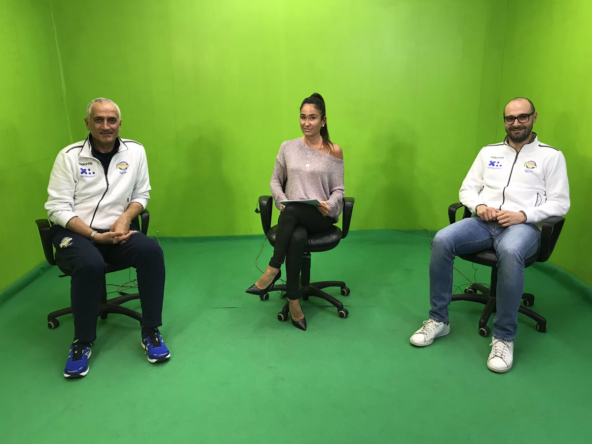 #SìPoderosaSì #VivilA
📺 Doppietta Poderosa oggi negli studi di <a href="/YouTvrs/">Tvrs Marche</a>.
Coach Cesare Pancotto e il nostro responsabile comunicazione <a href="/loupaya/">Marco Pagliariccio</a> ospiti della trasmissione“Big Basket”, in onda domani alle 13 sul canale 11 del digitale terrestre!