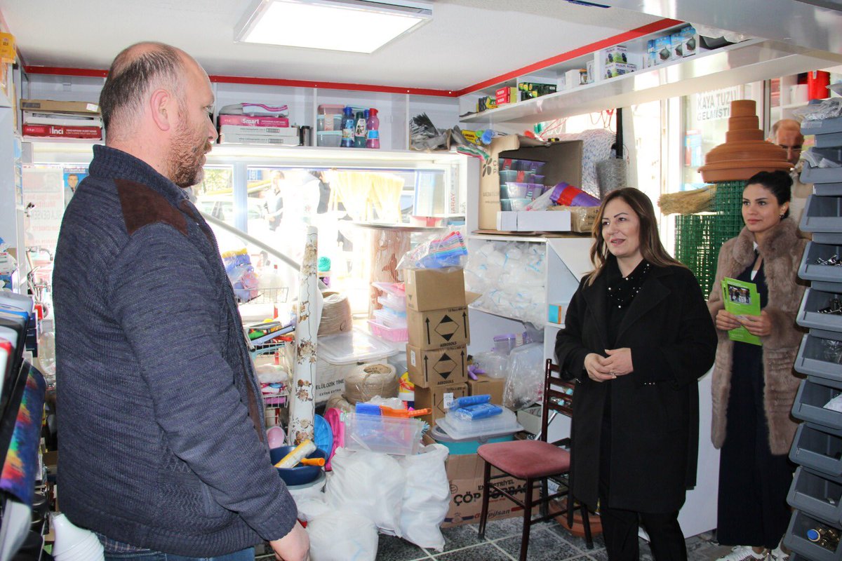 AmberTurkmen's tweet photo. Günü hızlı ve yoğun bir tempo ile sürdürüyoruz. 

Bu tempomuza ayak uyduran ve kalbi bizimle atan herkese #CanıGönülden Teşekkürler.

#AmberTürkmen 
#SesimeSesVerÇankaya 
#SeçimSizinÇankayaHepimizin https://t.co/ge39tungtK