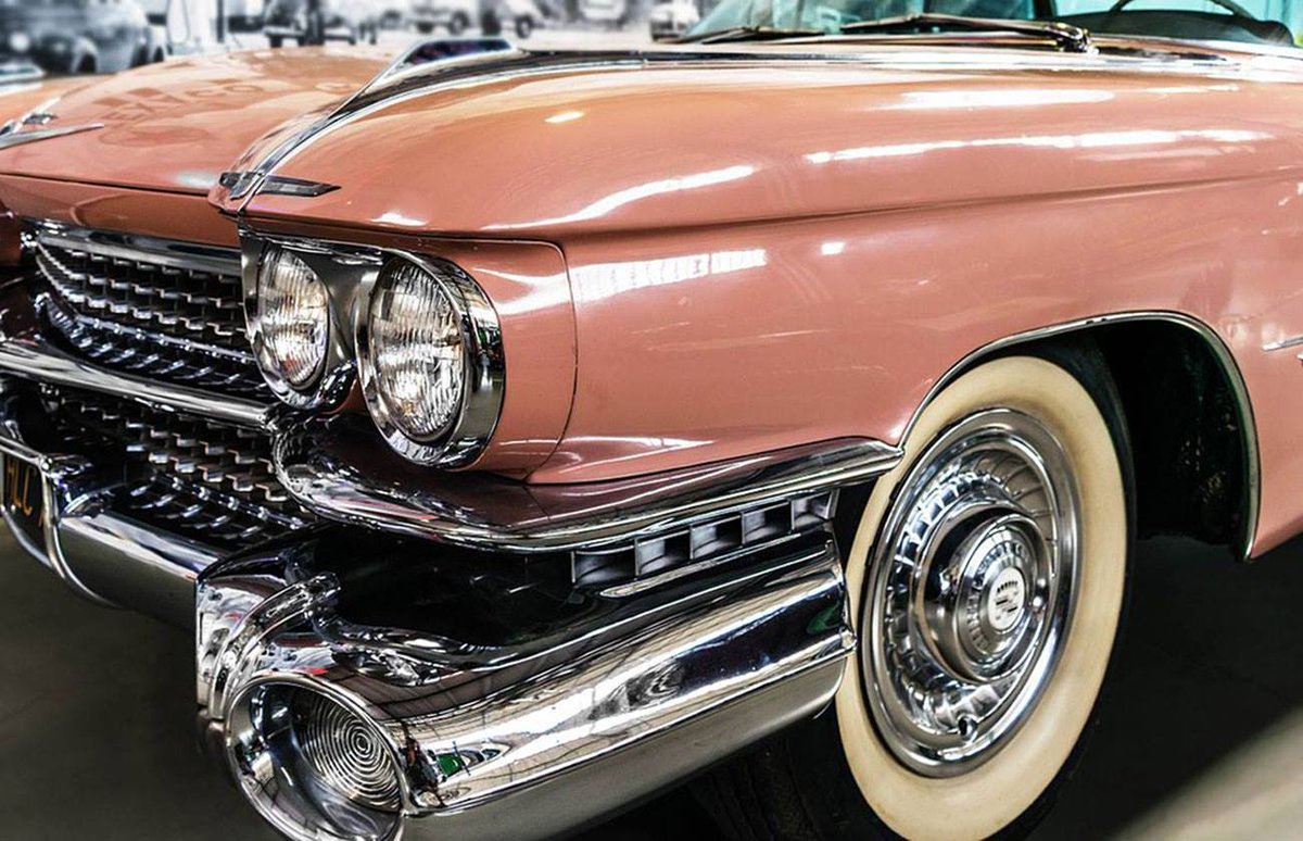 GeneralColor's tweet photo. Let's cruise into the weekend with some style! #ClassicColor https://t.co/Wm8wwNqnMo