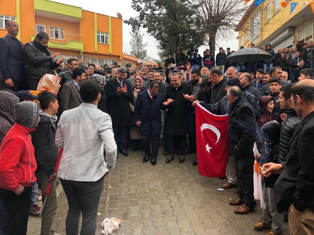 Kayabağlar (Zokeyd) Beldemizde hemşehrilerimizle, yağmura rağmen, coşkulu halaylar eşliğinde muhteşem bir buluşma gerçekleştirdik, Adayımız Sn <a href="/hsalimseven/">Salim SEVEN</a>’e destek taleplerinde bulunduk. İnşallah Zokeyd, 31 Mart’ta irade, erdem ve cesaret ile Cumhur İttifakı’na "Evet" diyor.