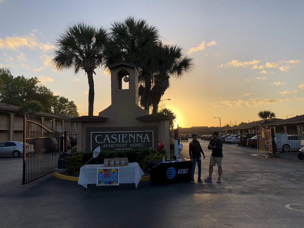 FLfleetfighters's tweet image. Spreading the word to the early birds! 🐣📱🔥 #onthego #bEASTing #brakefastforbreakfast @geauxlego @AmyIvey_OneFLA