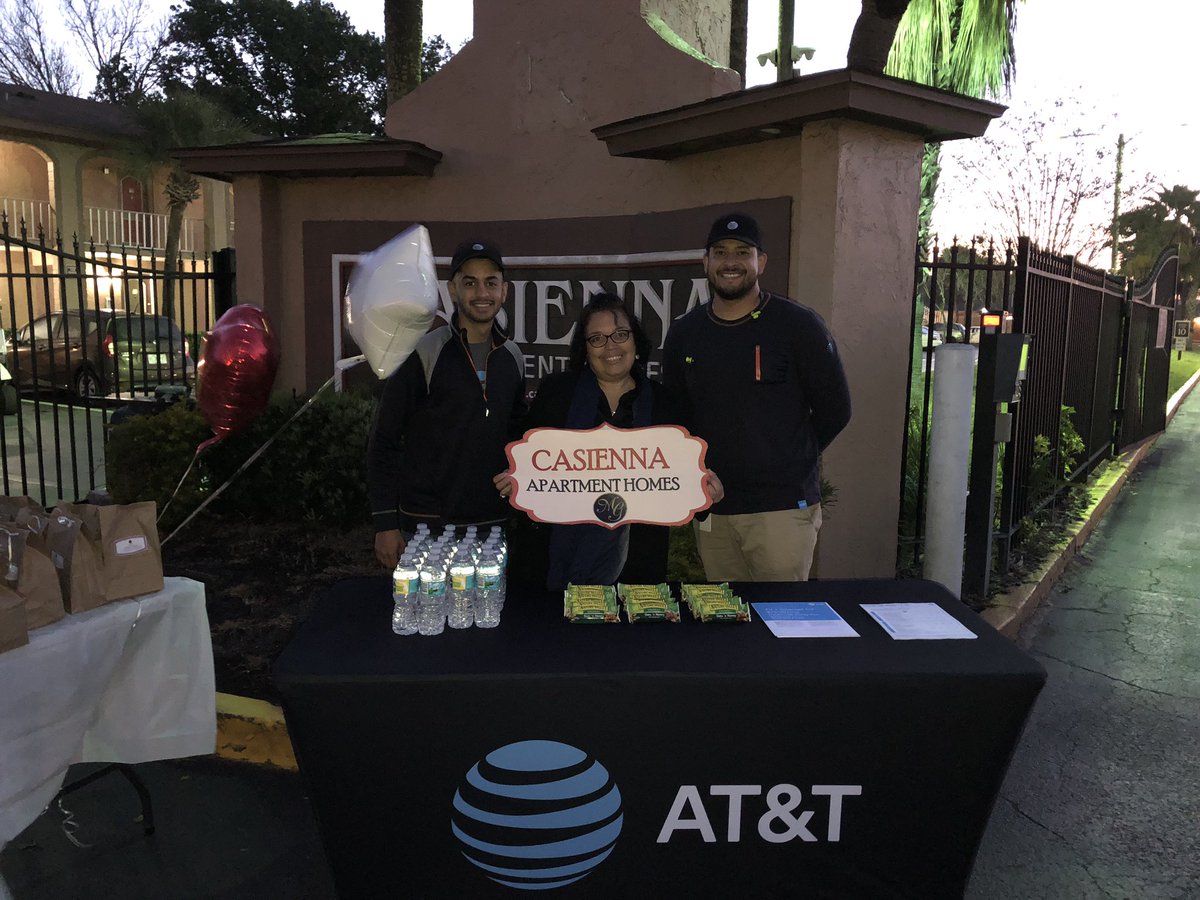 FLfleetfighters's tweet image. Spreading the word to the early birds! 🐣📱🔥 #onthego #bEASTing #brakefastforbreakfast @geauxlego @AmyIvey_OneFLA