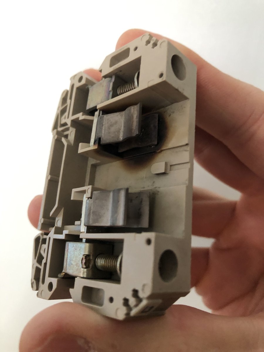 Voltacompliance's tweet image. On a recent #eicr we found this fault. #Arcing has occurred resulting in build up of heat. A great example supporting arc fault detection devices.