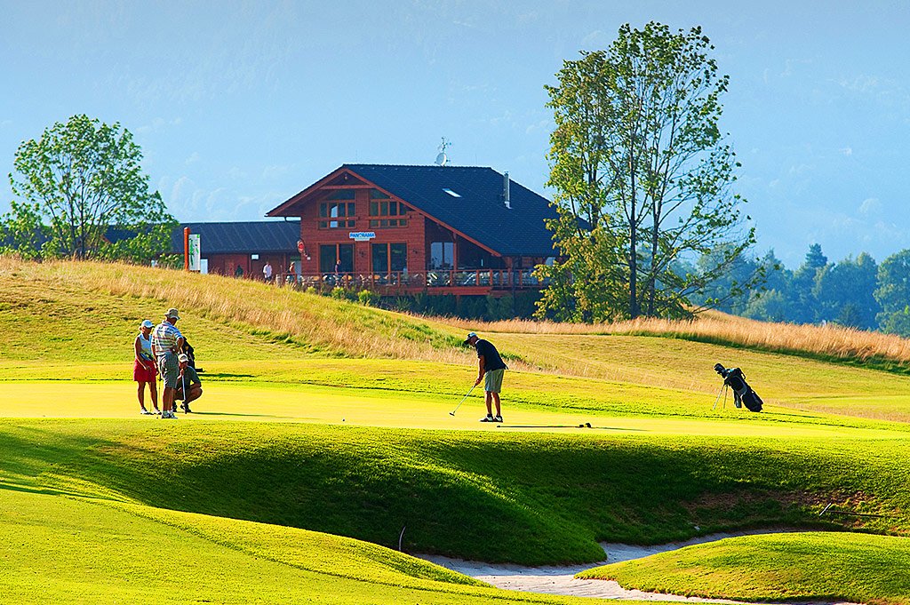 Tatry mountain resorts, a.s. sprístupňuje golf širokej verejnosti 🏌️‍♂️☀️👍🙂
tmr.sk/pre-media/tlac…

Tatry mountain resorts, a.s. is making golf available to the general public 🏌️‍♂️☀️👍🙂
tmr.sk/media/news/tat…