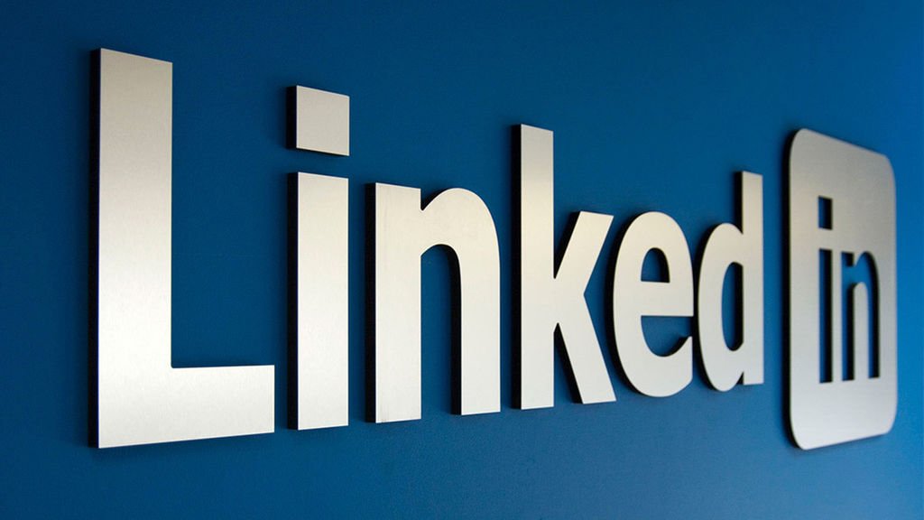 ForoMarkUAM's tweet photo. Marketing en LinkedIn: gana visibilidad para tu negocio o tu marca personal.
https://t.co/oKTgFRBN4r
#MarketingOnUAM #SocialMedia #RedesSociales #LinkedIn 
vía Adriana Acero https://t.co/UDEPglWB4F