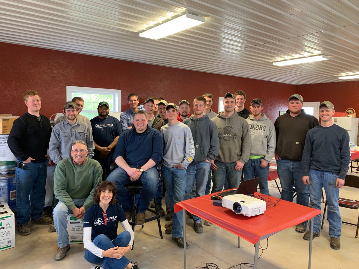 Shout out to Michael ⁦@GoodwineCoop⁩ for presenting the grain business and marketing plans to Fountain Creek University. Welcome Drew <a href="/Drew_W_Wright/">Drew Wright</a>! ⁦<a href="/AgriBruce/">Bruce Ristow</a>⁩ ⁦<a href="/PioneerSeeds/">Pioneer Seeds U.S.</a>⁩ ⁦@ABSR_Research⁩