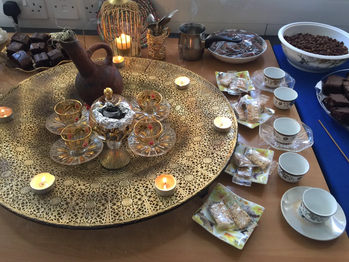 Work takes me to some fabulous places. Today the community of Lee Bank brought Eritrean and Arabic coffee, Chinese ginger tea, Indian chai and delicious cakes to share. 
#reconnections #birmingham #leebank #neighbours @JRPeevers <a href="/emilykwarner/">Emily Warner (they/them)</a> <a href="/clairemhickey/">Claire Hickey</a> #multicultural