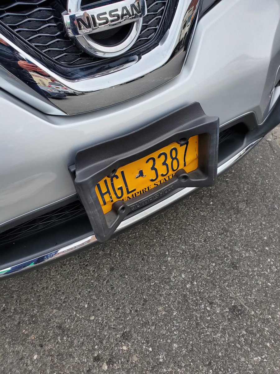 MakeQueensSafer's tweet photo. The guy who turned into me on deadly #Grandst #bikelane. Plus, the plate is covered so camera can't catch more. Going to wait around for cops to write ticket for it. #bikenyc https://t.co/wmctMnNadY