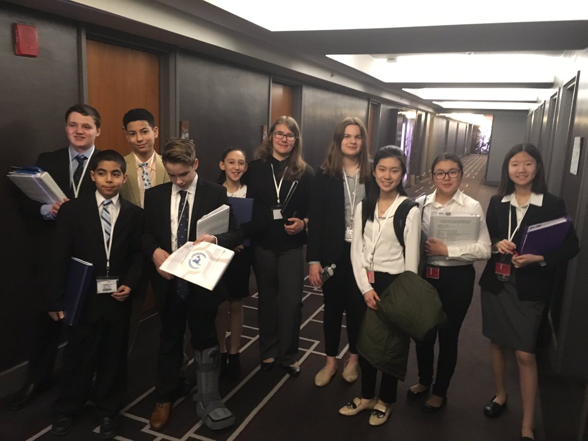 ktraf1's tweet photo. #EMSMUN is excited to start our day! @wyckoffschools @WPSEisenhower @slant97 @MsBolognini https://t.co/p9KjtJtN8l