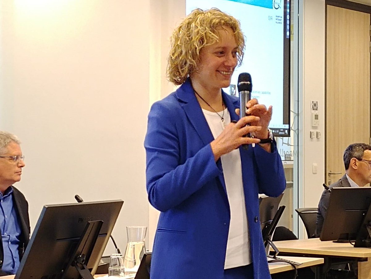 EU_JRC's tweet photo. Pre-standardization is a useful tool for the development of #quantum technologies. - @StephWehner from @QuTech_news & @tudelft now talking about quantum internet at #Standards4Quantum https://t.co/r8Huu9NYpZ