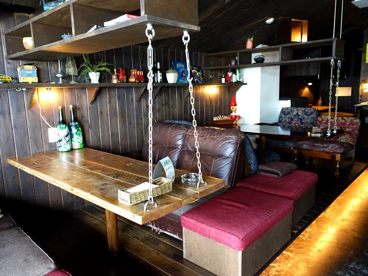 Cafe 渋谷の真ん中で見つけた 静かな時が流れる屋根裏カフェ Attic Room アティックルーム 渋谷 駅から歩いて6分 ビルの中にある隠れ家カフェ T Co Y0tqkmpyxi Atticroom アティックルーム 屋根裏カフェ 屋根裏部屋 渋谷 カフェ