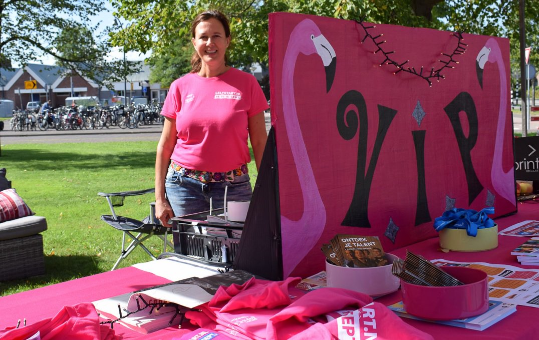 LelySTART zoekt vrijwilligers! Om dit festival tot een succes te maken hebben we jouw hulp nodig!! >>> bit.ly/1GUem87 

#lelystad #festival #lelystart #vrijwilligers #september