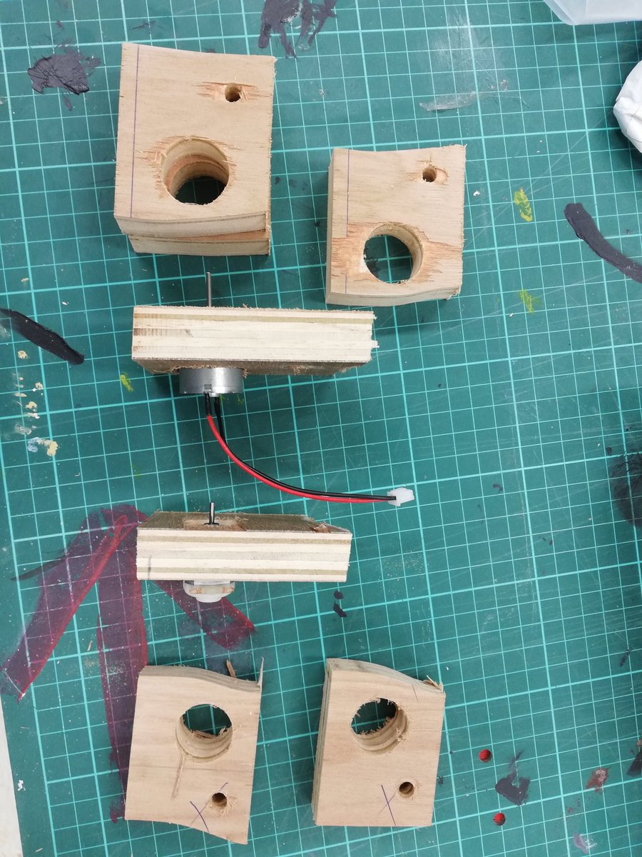 Thomas R. tweet media