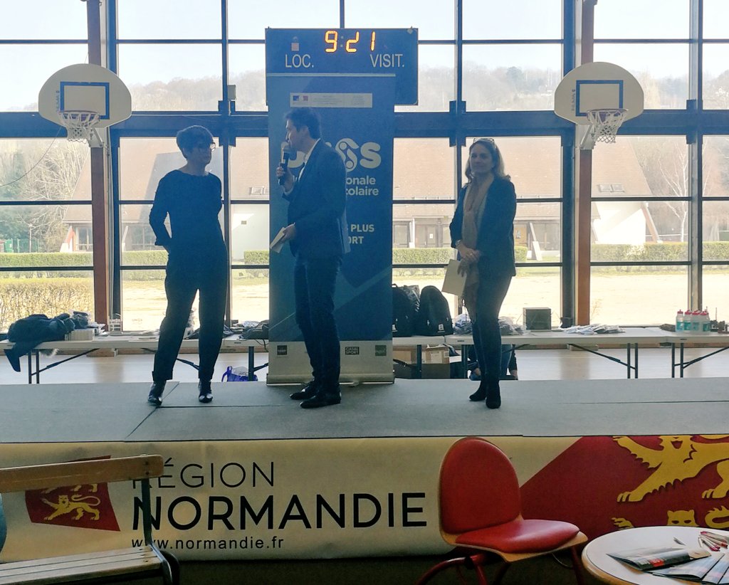 unss's tweet photo. 🎤 "Le sport scolaire et l'UNSS ont déjà montré leur capacité à s'engager dans le sport comme dans la vie" 👍
Ouverture de la conférence "Engagement, éthique et sport" par notre Directrice Nationale @CostantiniNath1 et @Badreau3 responsable sponsoring @MAIF #ChallengeJO https://t.co/O6UXMVdsCT