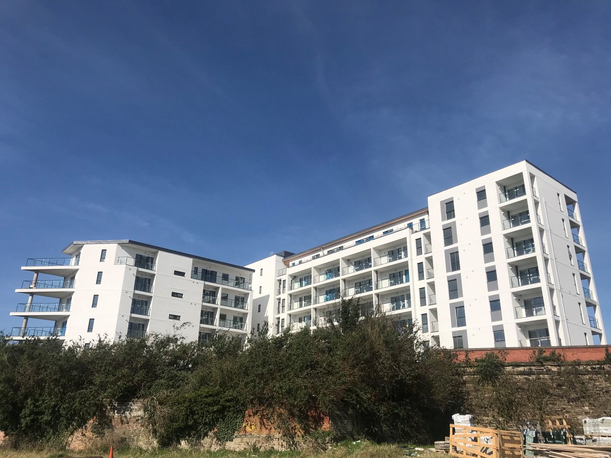PropFrontiers's tweet photo. 🏗 CONSTRUCTION UPDATE: The sun is shining today on the superb apartments at The Sandford, Belfast, with completion imminent!

#TheSansdford #Belfast #construction #property https://t.co/eAyzdnWULL