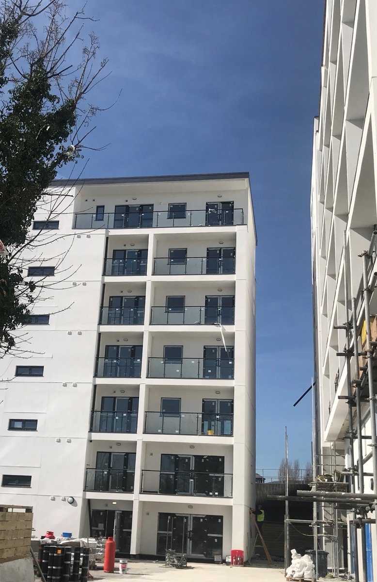 PropFrontiers's tweet photo. 🏗 CONSTRUCTION UPDATE: The sun is shining today on the superb apartments at The Sandford, Belfast, with completion imminent!

#TheSansdford #Belfast #construction #property https://t.co/eAyzdnWULL