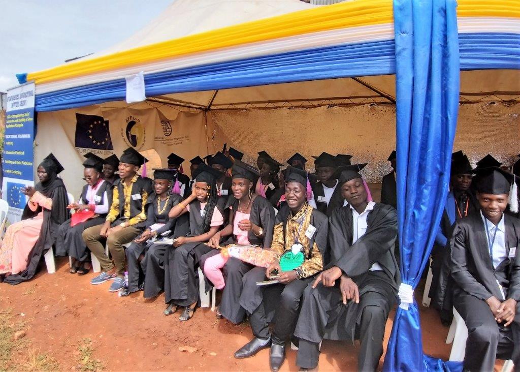 IOM_Uganda's tweet image. Yesterday, 152 youths from the Kampala slums graduated from various vocational skills courses. 
As part of the @EUinUG funded #SCoSS project, over 100 of them will receive small business start-up support to establish their businesses. 
#Beeraclear
@APacificiEU @AliAbdi_IOM