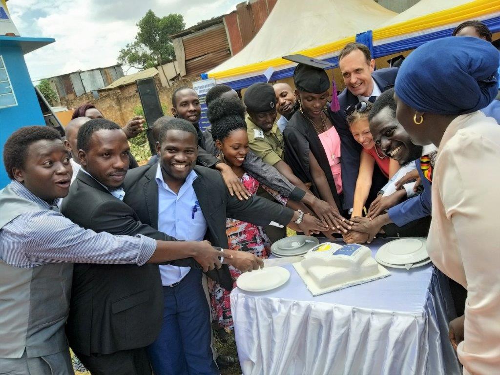 IOM_Uganda's tweet image. Yesterday, 152 youths from the Kampala slums graduated from various vocational skills courses. 
As part of the @EUinUG funded #SCoSS project, over 100 of them will receive small business start-up support to establish their businesses. 
#Beeraclear
@APacificiEU @AliAbdi_IOM