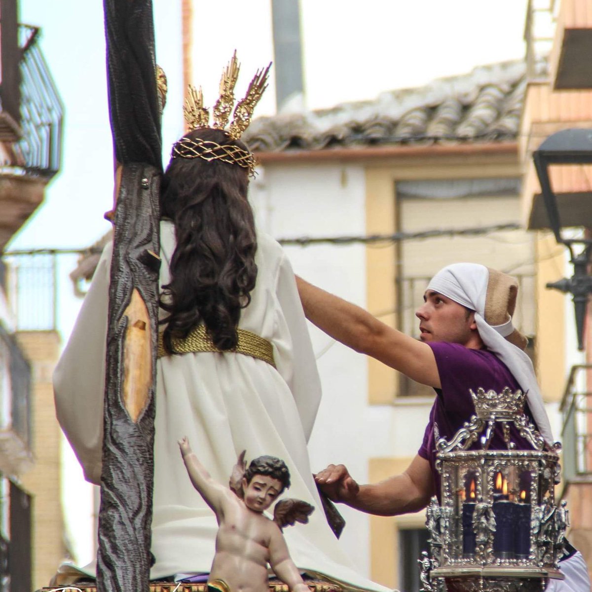 Es cuarto viernes de Cuaresma 
"El Señor es uno solo y no hay otro fuera de él "
Foto Paqui Vázquez