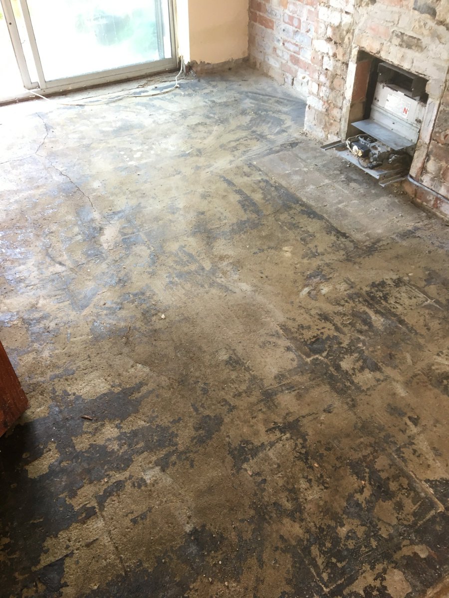 Restorationsuk's tweet photo. Imagine coming home to find your house devastated by a burst water tank in the loft. Call us on 0800 0926123. #stripout #firerestoration #floodrestoration #fire #flood #emergency #restoration https://t.co/KzPNO97vMn