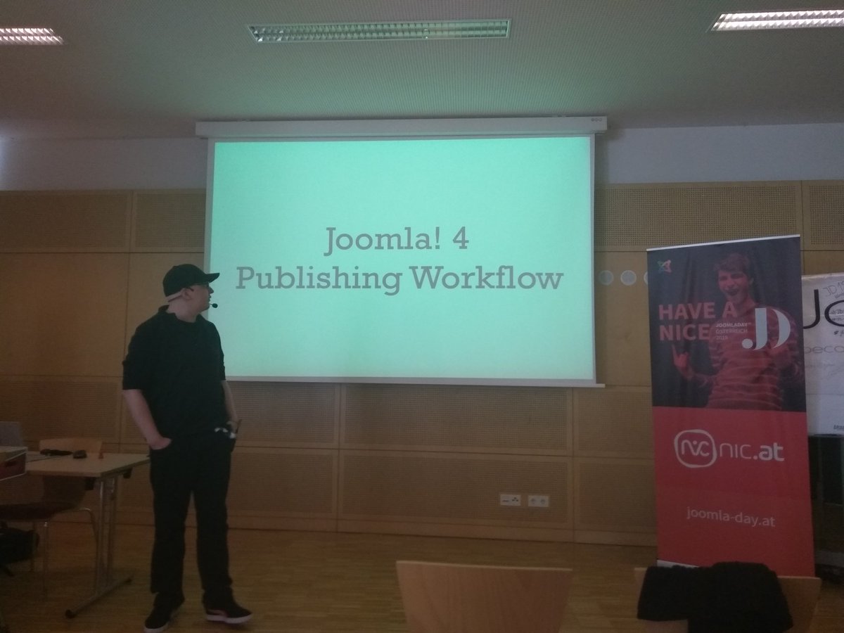 Benjamin Trenkle talks about, and demonstrates the #Joomla 4 Publishing Workflow functionality at Joomladay Austria in Vienna #jd19at