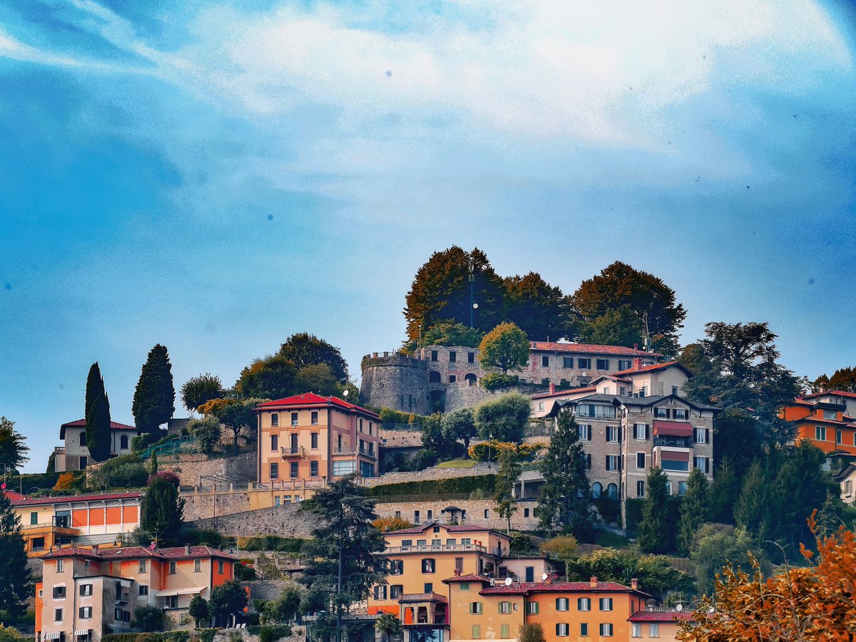 #bergamo #igersbergamo #visitbergamo #igbergamo #bergamowalls #bergamoalta #vivobergamo #rocca #volgobergamo #bergamocity #bergamopost #cittaalta #igerslombardia #wanderlust #inlombardia #muravenete #bergamofoto #landscape #bergamonews #travelphotography #citybestpics