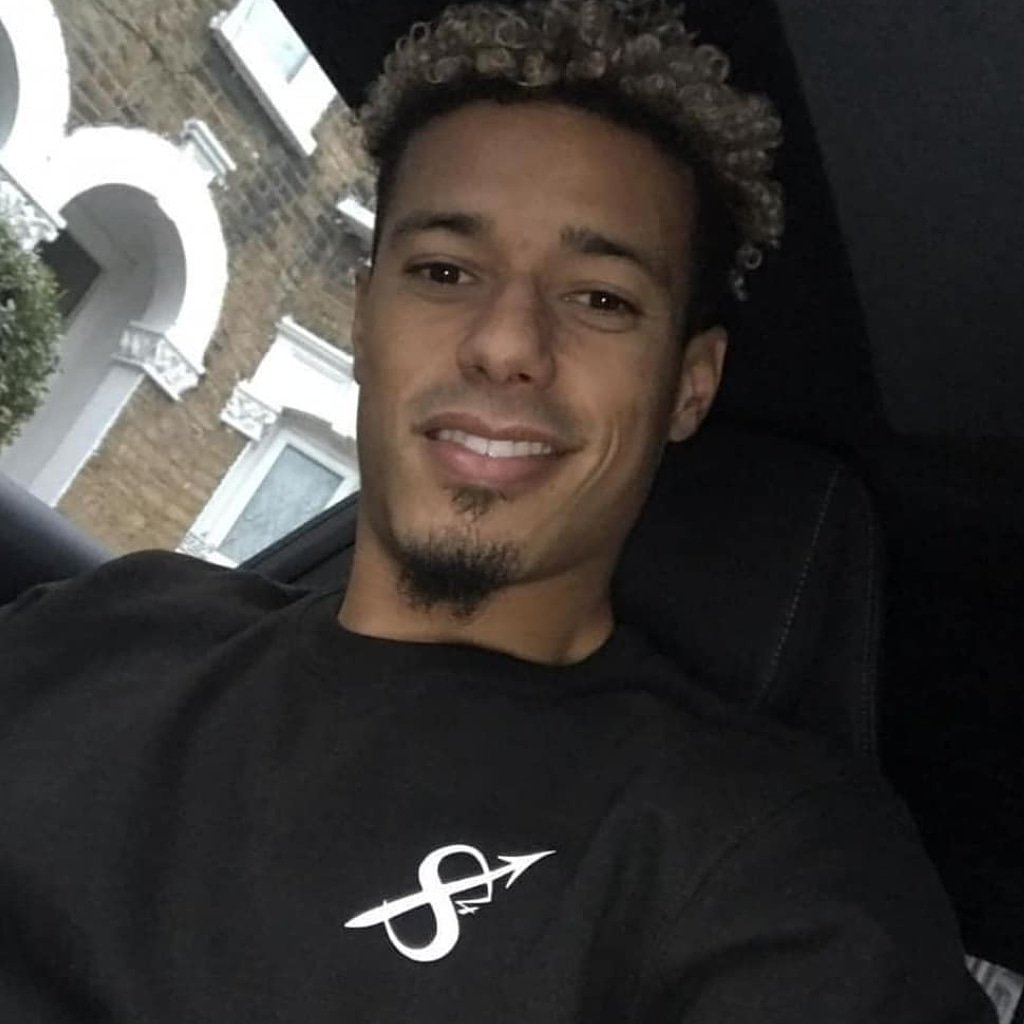 BrandEightyFour's tweet photo. Happy birthday @lyletaylor90 have a good one mate from #Brand84 #LT9 #cafc https://t.co/VDs9gr2yDN
