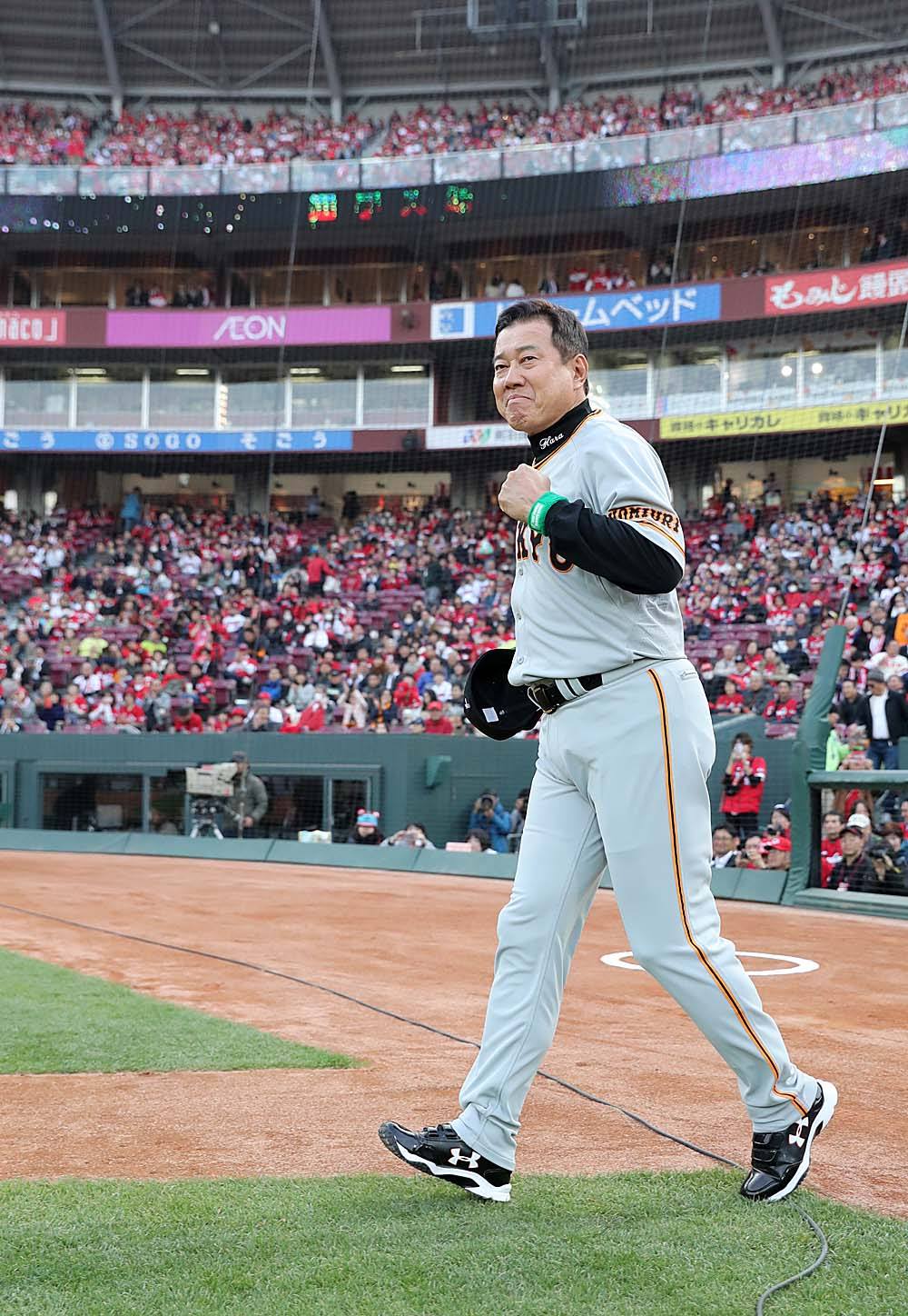 読売巨人軍 ジャイアンツ 一軍 プロ野球開幕 広島東洋カープ 戦 開幕戦セレモニー 開幕戦 広島vs巨人は 日テレ 系地上波で放送中 巨人 ジャイアンツ Giants 和と動 日本テレビ 広島 マツダスタジアム T Co 5rm54lrnj6 Twitter