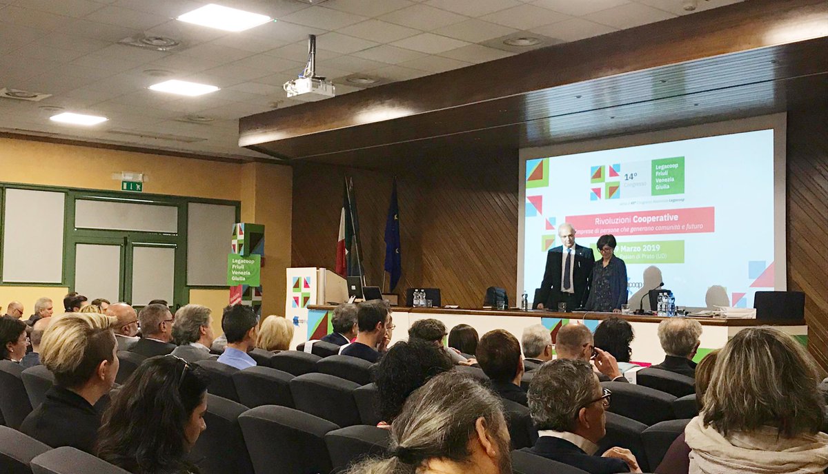 LegacoopF's tweet photo. Apriamo con un ricordo a Daniele Casotto: un grande combattente con coraggio e con coerenza, saldo sui suoi valori e promotore, un cooperatore aperto ai confronti e un fautore della crescita.
Grazie alla figlia Alessia per essere intervenuta #legacoopfvg https://t.co/fZCBO8pGXk
