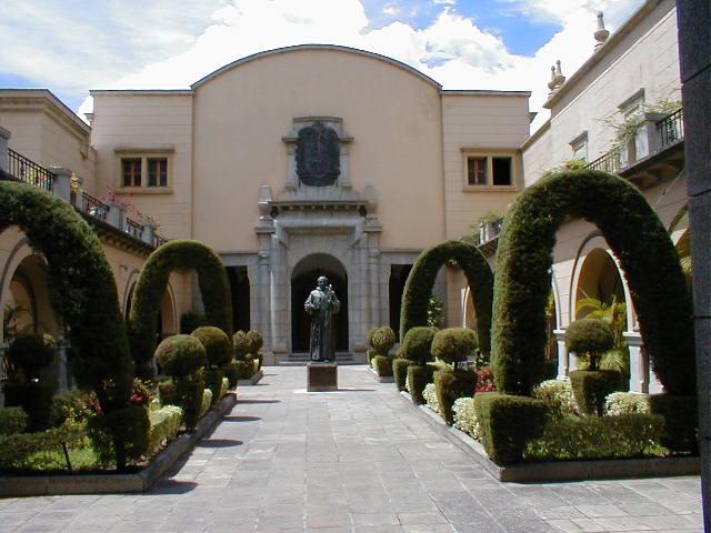 leoperiodista's tweet image. Viva nuestra gloriosa Universidad de Los Andes hoy cuando cumple 234 años. La ignorancia jamás podrá derribar las paredes de las aulas de la formación y cuna saber..Viva la ULA..#29mar #ULA