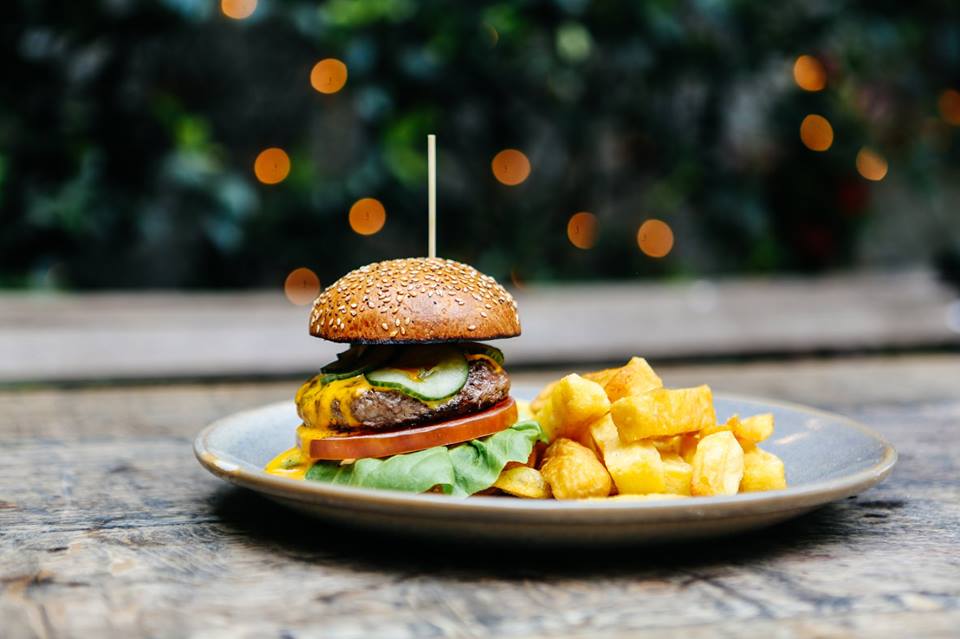 As a final good bye today we will be offering ALL main plates from our daily menu on the £10 meal deal all day 

So make sure you join us for one last lunch !

Food will be served today 12pm - 7pm