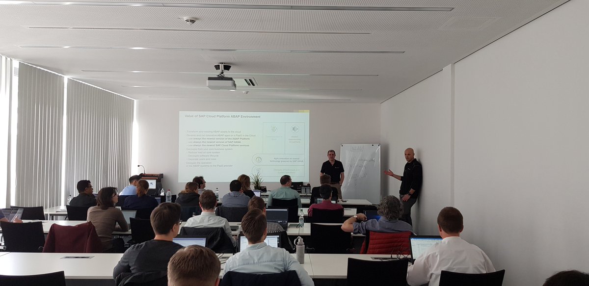 _sitFRA's tweet image. Pre #sitFRA #SAPCodeJam are running in full swing @ibraeuninger @anfisc @qmacro @maxstreifeneder @IObert_