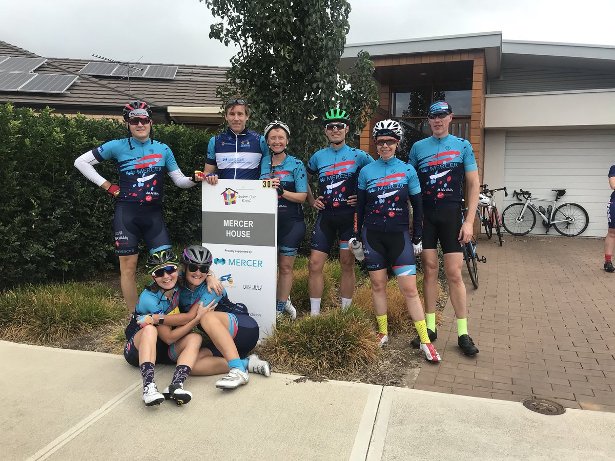 Fuzzyleeza's tweet image. Day 0: #mercersupercycle19. We were lucky enough to view the houses we raise money to build for rural cancer patients. I am a “learner” marshal this year so @KJ_AUS got me some special L plates @lifeatmercer #merceractive #MercerCares @supercycle_au