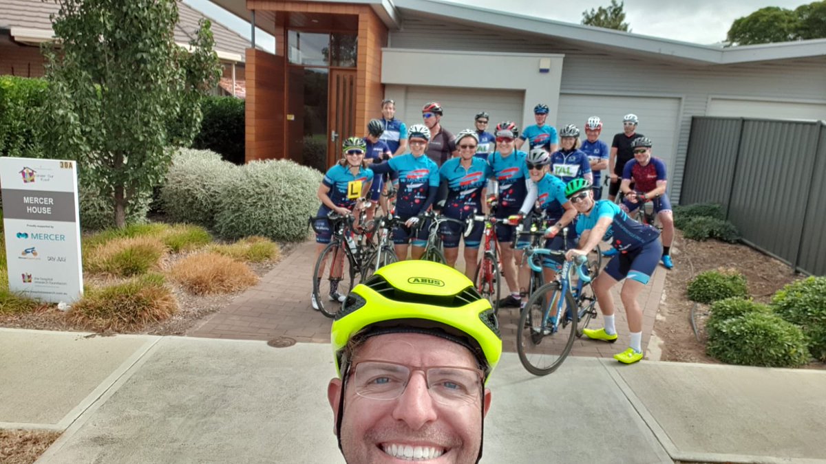 Fuzzyleeza's tweet image. Day 0: #mercersupercycle19. We were lucky enough to view the houses we raise money to build for rural cancer patients. I am a “learner” marshal this year so @KJ_AUS got me some special L plates @lifeatmercer #merceractive #MercerCares @supercycle_au