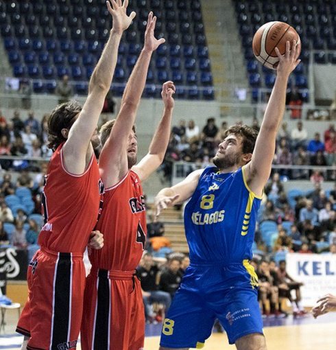 Contrameta's tweet photo. 🏀 #LigEBA | Las opciones de fase de ascenso pasan por ganar en el derbi.
@PasPielagos y @LaGallofa @Cantbasket_04 se citan este domingo en Renedo para disputar un partido clave.
https://t.co/4EYu3GqVv5 https://t.co/3TZ2D3nBat