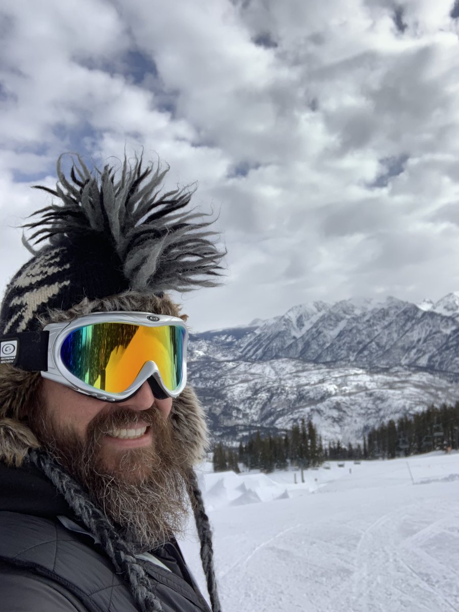 jaywesleylindly's tweet photo. Getting ready for 40.  #NewProfilePic https://t.co/SW7MFa2aGA