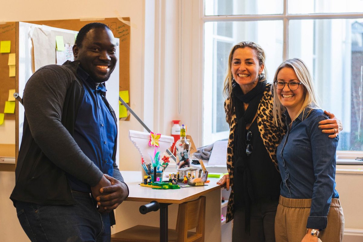 THNKschool's tweet image. It's Prototyping Day for #Class15! Today, participants are learning how to fail fast and cheap in a safe and fun setting 🙉

#prototyping #leadership #creativeleaders #leadershipdevelopment #failforward #failure #fun #amsterdam #play #personaldevelopment #legos