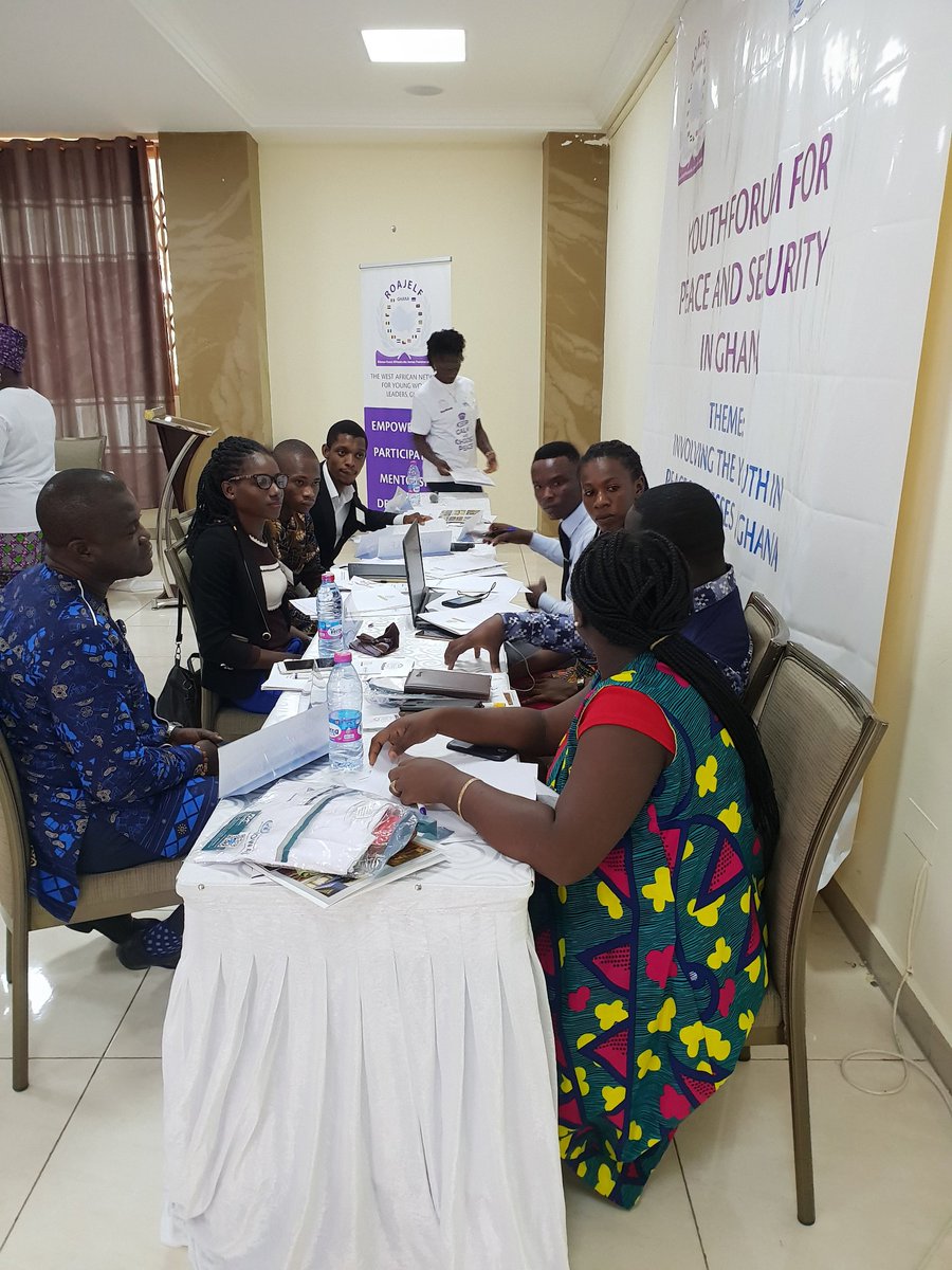 roajelfgh's tweet photo. Group A discussion: The Ghana Youth Forum on Peace and Security Report #roajelfgh #youth4peace @UN_UNOWAS https://t.co/BrnIyUIu8b