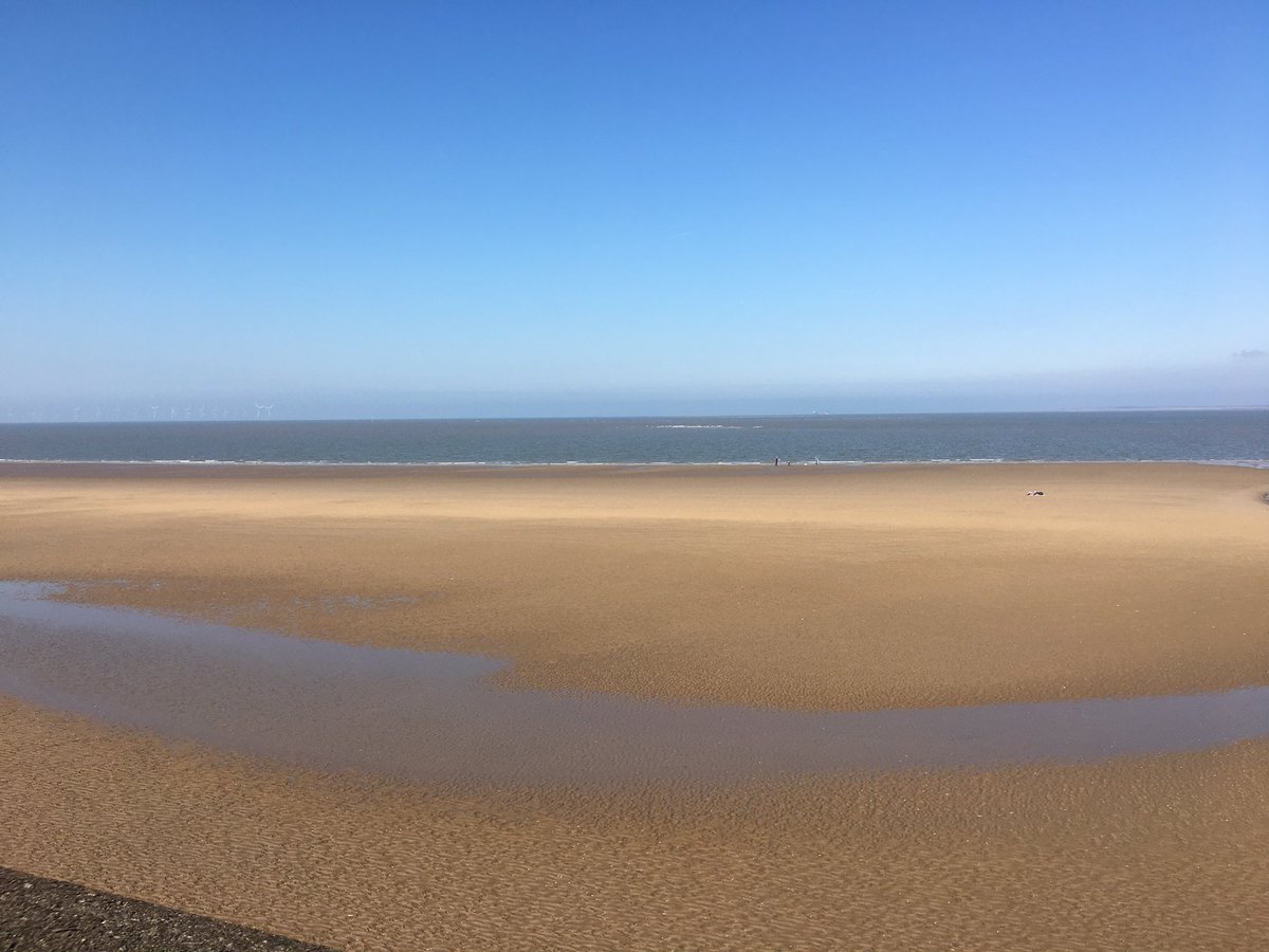 net_voyeur's tweet photo. What an absolutely gorgeous #SpringDay!! Sun is shining... Birds are singing and socks are brightโ๏ธ๐๐ #PromLife #ByTheBeach #HappyHappy https://t.co/vsF0AkisU1