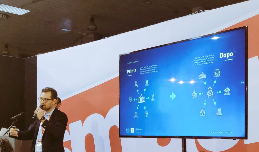 teamdigitaleIT's tweet photo. La @RegioneVeneto è la prima ad aderire alla fase di test del #progettoIO (https://t.co/eCWBtmCwQF) con i cittadini, che saranno invitati a testare le funzionalità della app per contribuire al perfezionamento in vista del suo arrivo negli store nella seconda metà del 2019 #Smau https://t.co/1C1BKwDJQ6