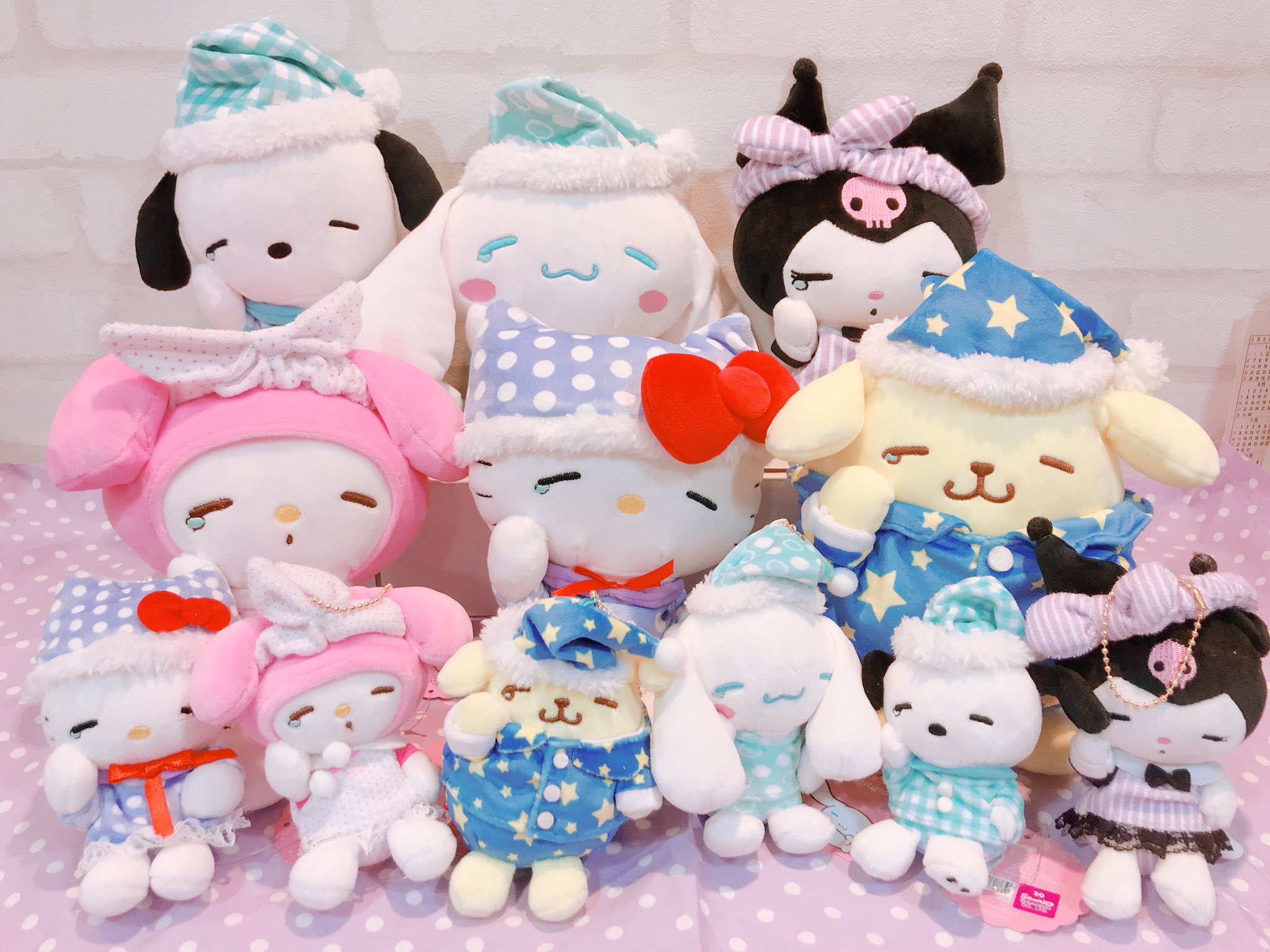 ポムポムプリン うとうと むにゅぐるみ パジャマ ぬいぐるみ サンリオ いろんな衣装を着たポムポムプリンがかわいい♡ポムポムプリン