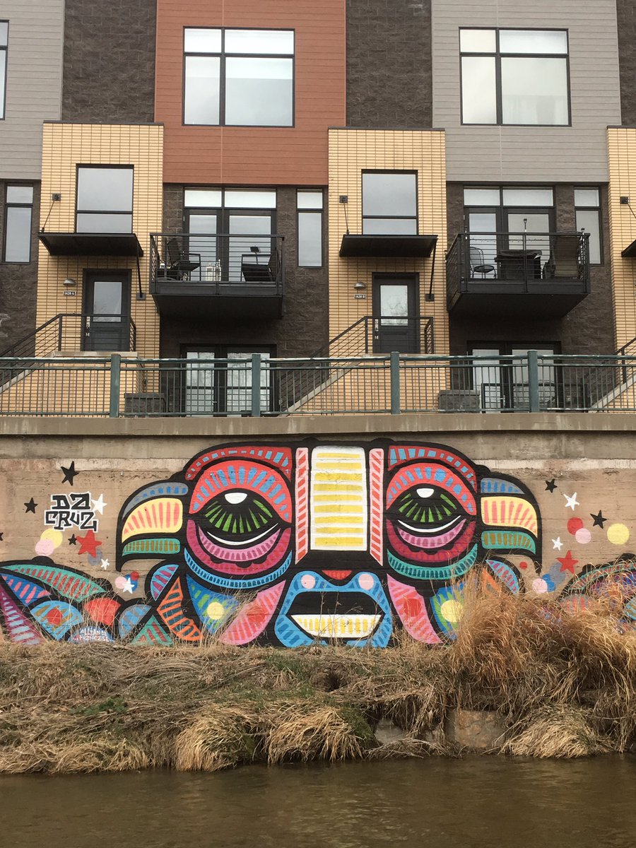 dacruzgraffiti's tweet photo. Last Colors in Cherry Creek Denver Big up Jason Garcia 😎🤘 #dacruz #dacruzgraffiti #streetart #graffiti #urbanart #arteurbano #arturbain #arteurbana #denverpublicart #hiphopcitoyens #afdenver #mask #maskofthecity #colors #birdmask #denver #usa #2019 https://t.co/azf0AyQKJ4